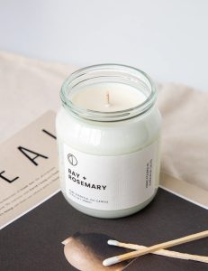 candela naturale artigianale con oli essenziali